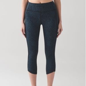 Lululemon Deep Breath Crop 21'